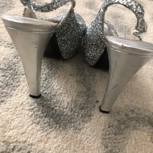 STUART WEITZMAN GLITTER PLATFORM - Picture 3 of 3